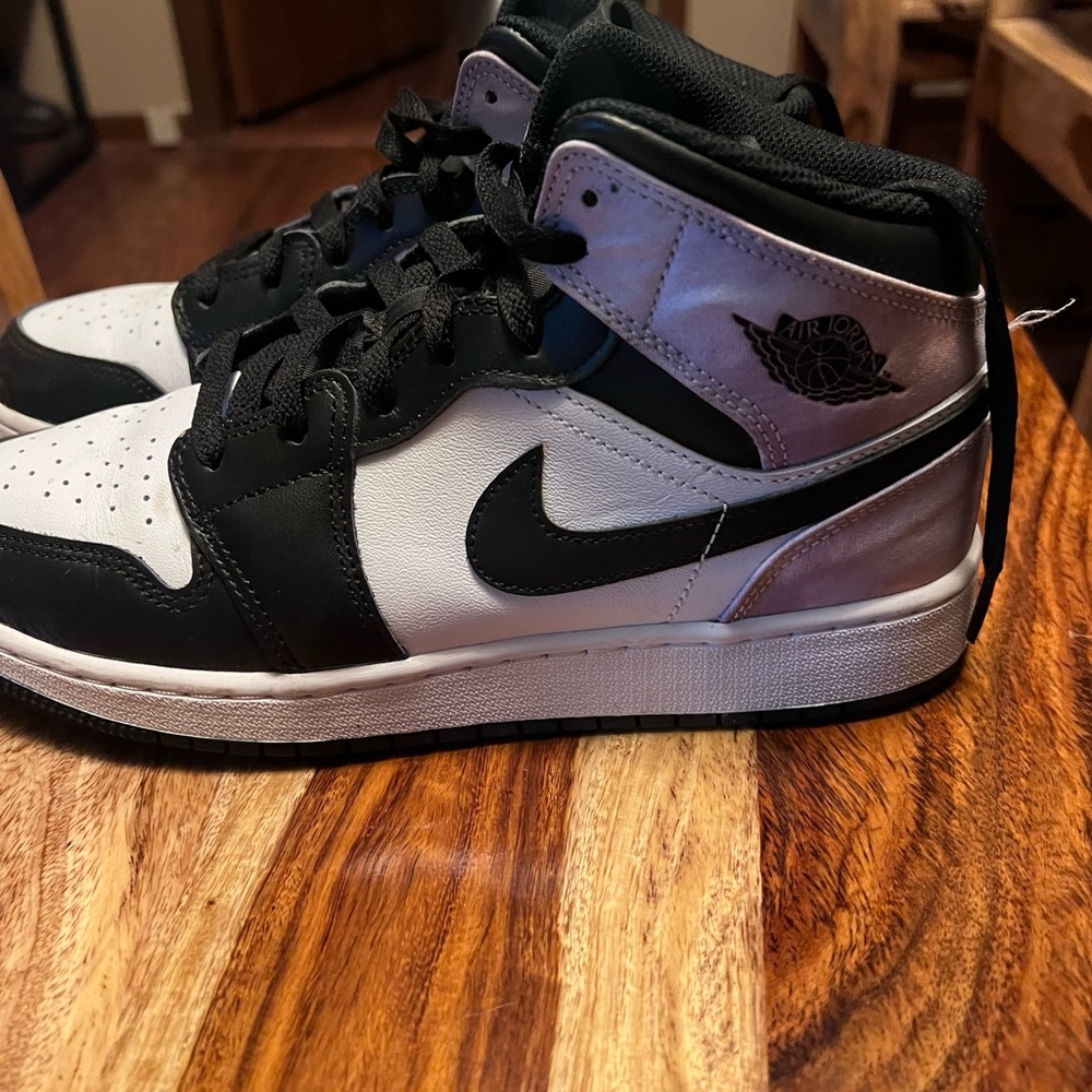 Nike Air Jordan High-Top Black and White
